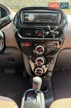 Хэтчбек Citroen C-Zero 2011 в 