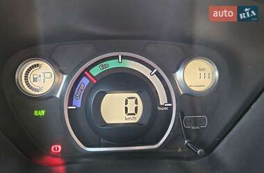 Хэтчбек Citroen C-Zero 2011 в 