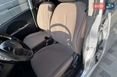 Хэтчбек Citroen C-Zero 2011 в 