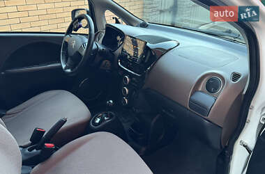 Хэтчбек Citroen C-Zero 2012 в 