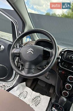 Хэтчбек Citroen C-Zero 2011 в 
