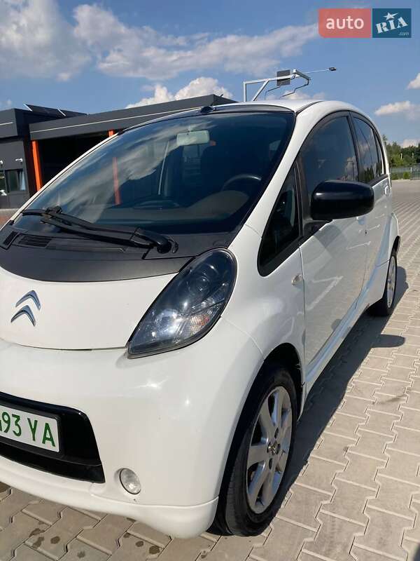 Хэтчбек Citroen C-Zero 2012 в 