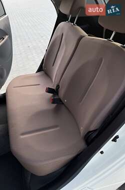 Хетчбек Citroen C-Zero 2014 в 