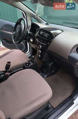 Хетчбек Citroen C-Zero 2012 в 