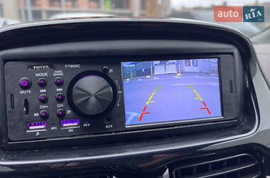 Хетчбек Citroen C-Zero 2011 в 