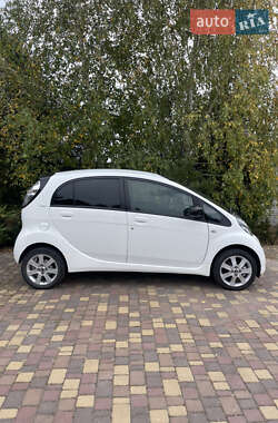 Хэтчбек Citroen C-Zero 2012 в 