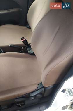 Хэтчбек Citroen C-Zero 2012 в 
