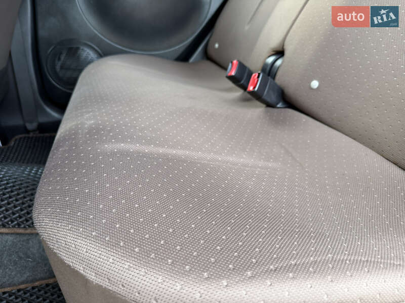 Хэтчбек Citroen C-Zero 2013 в Ровно фото 37 Хэтчбек Citroen C-Zero 2013 в Ровно