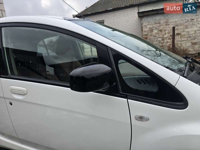 Хэтчбек Citroen C-Zero 2011 в Нежине