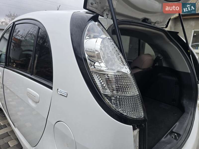 Хэтчбек Citroen C-Zero 2011 в Нежине