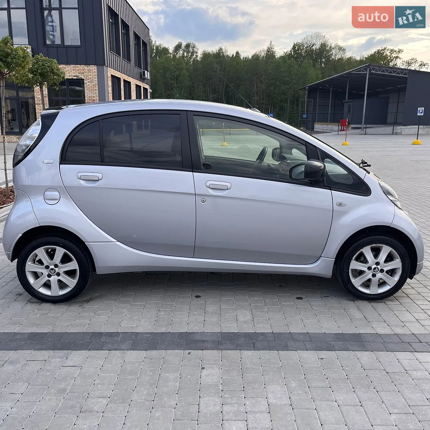 2015 Citroen C-ZERO - мініатюра 4