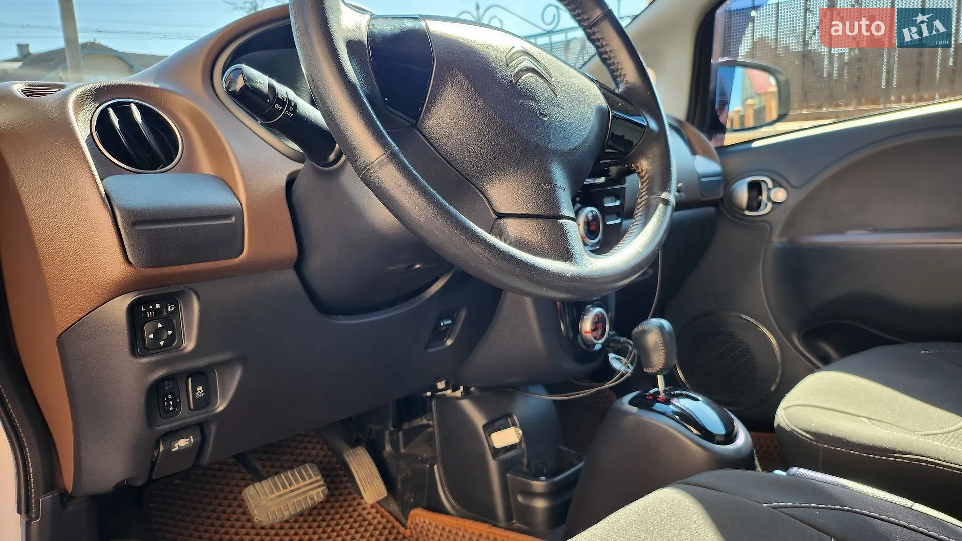 2011 Citroen C-ZERO - мініатюра 9