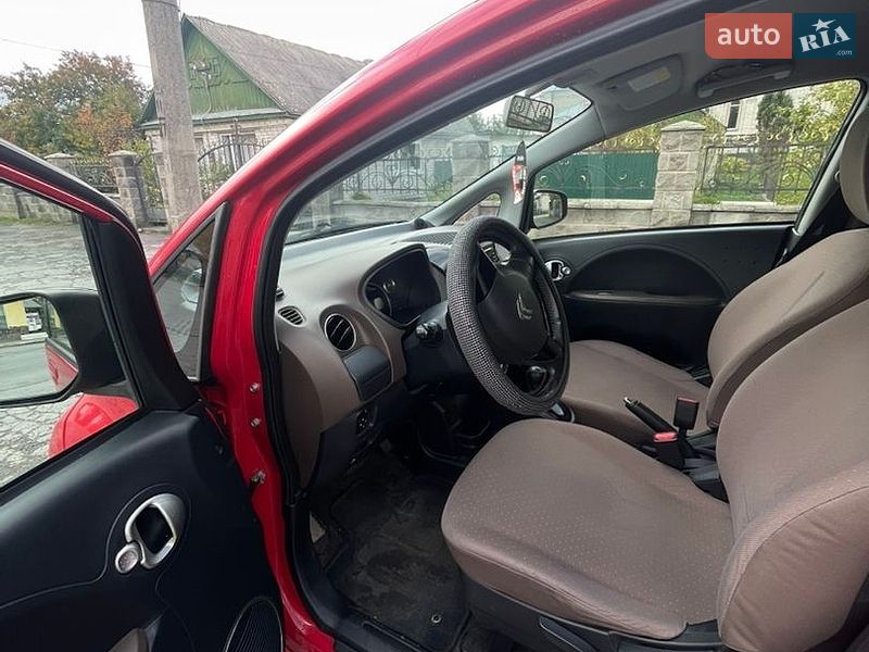 Хетчбек Citroen C-Zero 2012 в Звягелі