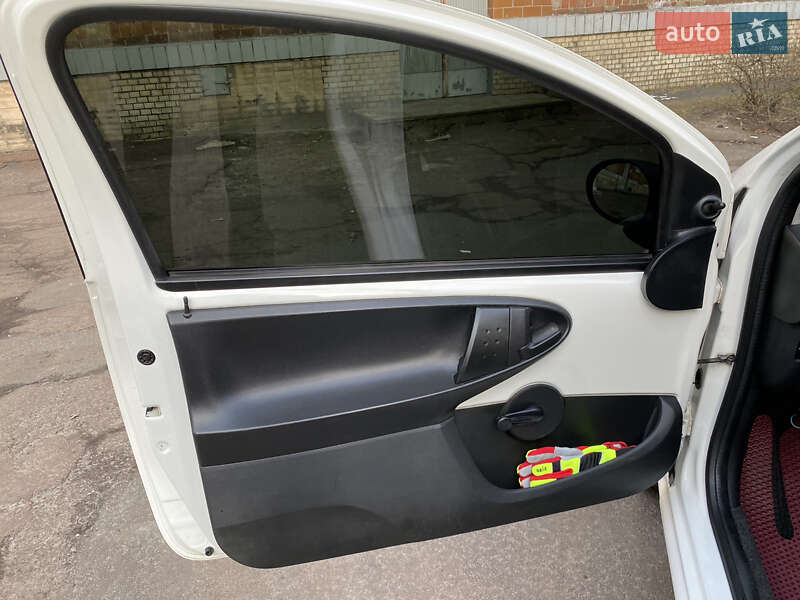 Хэтчбек Citroen C1 2013 в Казатине