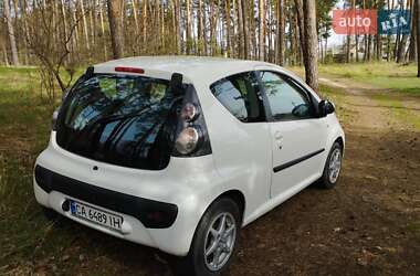 Хэтчбек Citroen C1 2008 в 