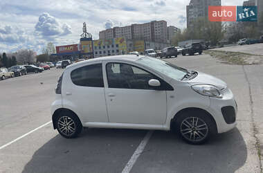 Хэтчбек Citroen C1 2013 в 