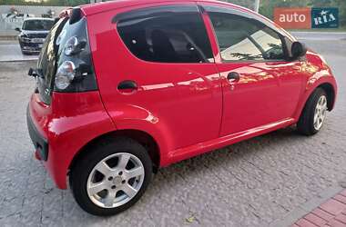 Хэтчбек Citroen C1 2012 в 