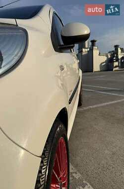Хэтчбек Citroen C1 2010 в 