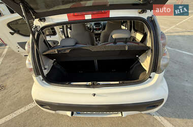 Хэтчбек Citroen C1 2010 в 