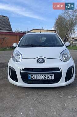 Хэтчбек Citroen C1 2012 в 