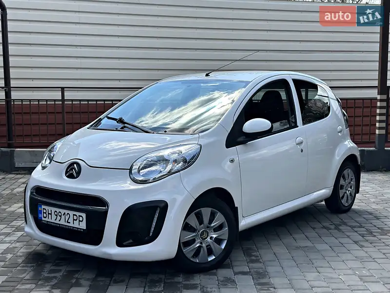 Хэтчбек Citroen C1 2012 в 