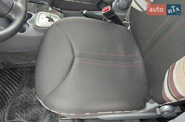 Хэтчбек Citroen C1 2011 в 