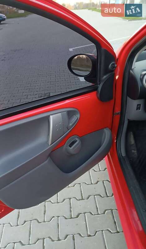 Хетчбек Citroen C1 2011 в Винниках