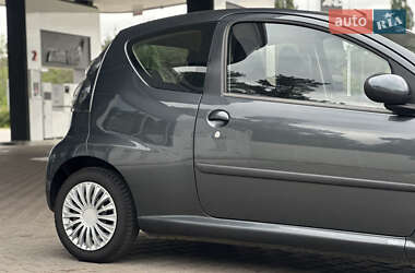 Хэтчбек Citroen C1 2006 в 