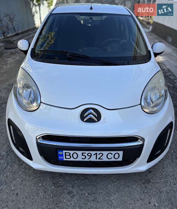 Хэтчбек Citroen C1 2012 в 