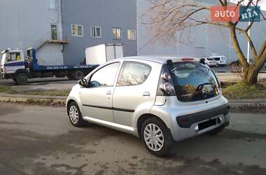 Хэтчбек Citroen C1 2012 в 