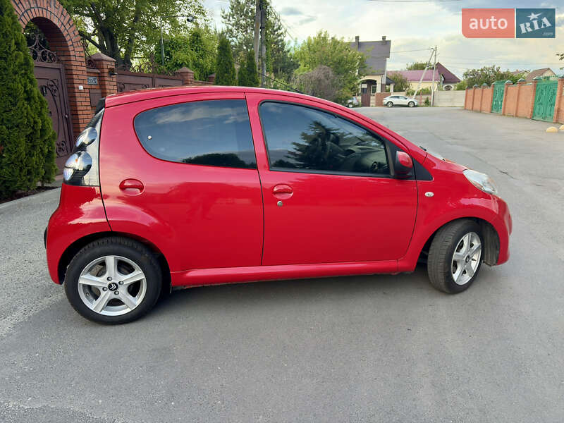 Хетчбек Citroen C1 2011 в 