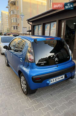 Хэтчбек Citroen C1 2013 в 