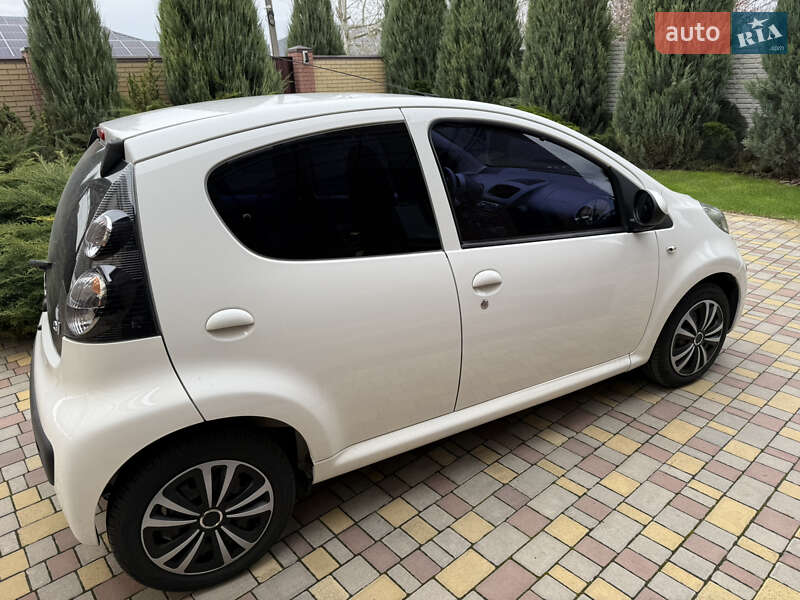 Хетчбек Citroen C1 2013 в Дніпрі
