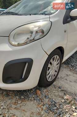 Хэтчбек Citroen C1 2014 в 