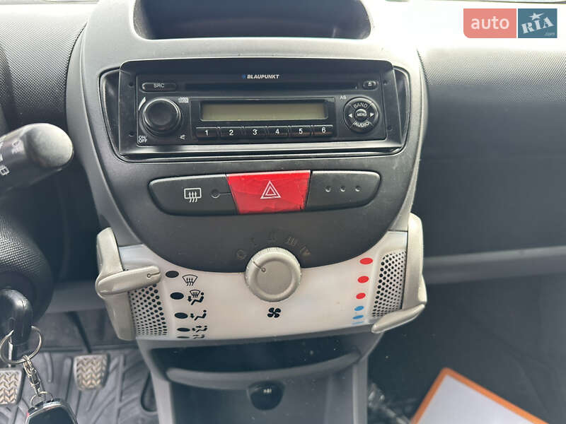 Хэтчбек Citroen C1 2011 в Львове