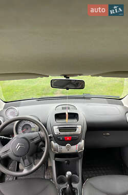 Хэтчбек Citroen C1 2009 в 