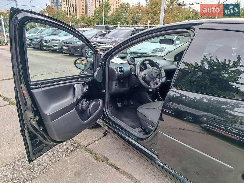 Хэтчбек Citroen C1 2012 в Харькове