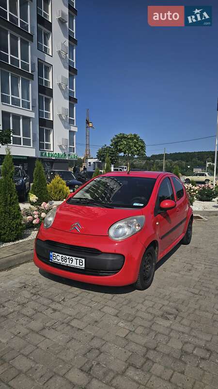 Хэтчбек Citroen C1 2006 в 
