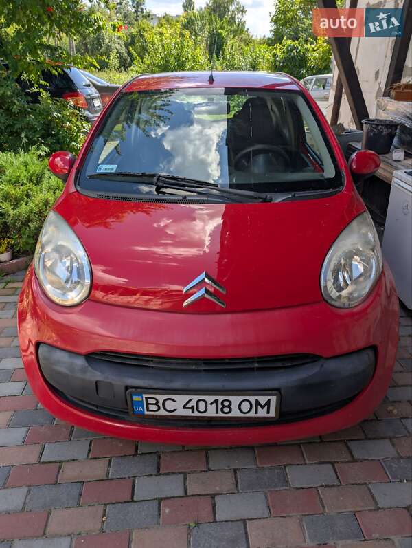 Хэтчбек Citroen C1 2006 в 