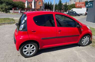Хэтчбек Citroen C1 2011 в 