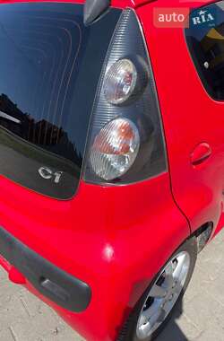 Хэтчбек Citroen C1 2011 в 