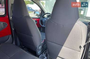 Хэтчбек Citroen C1 2011 в 
