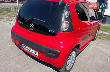 Хэтчбек Citroen C1 2011 в 