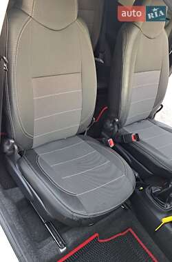 Хэтчбек Citroen C1 2012 в 