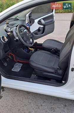 Хэтчбек Citroen C1 2012 в 