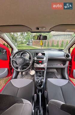 Хэтчбек Citroen C1 2006 в 