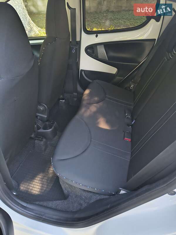 Хетчбек Citroen C1 2012 в Хоросткові