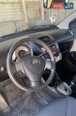 Хэтчбек Citroen C1 2014 в 