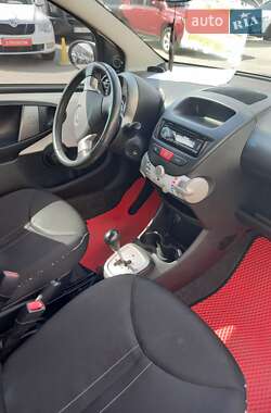 Хэтчбек Citroen C1 2013 в 