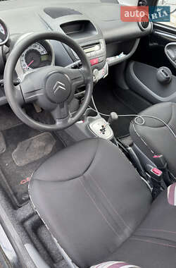 Хэтчбек Citroen C1 2010 в 